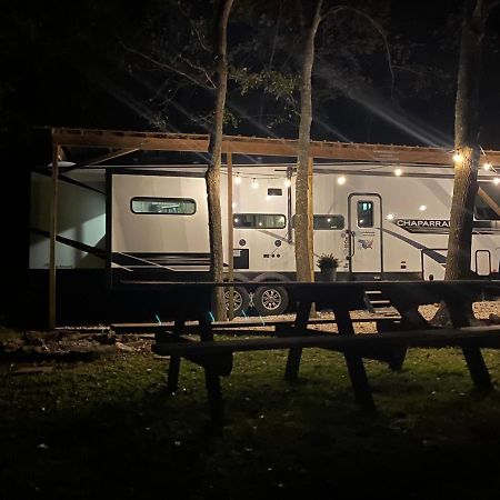 Cozy Rv Experience W/Pool+Spa Near Lake Conroe Willis エクステリア 写真