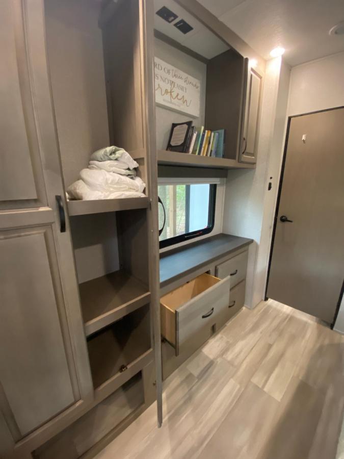 Cozy Rv Experience W/Pool+Spa Near Lake Conroe Willis エクステリア 写真