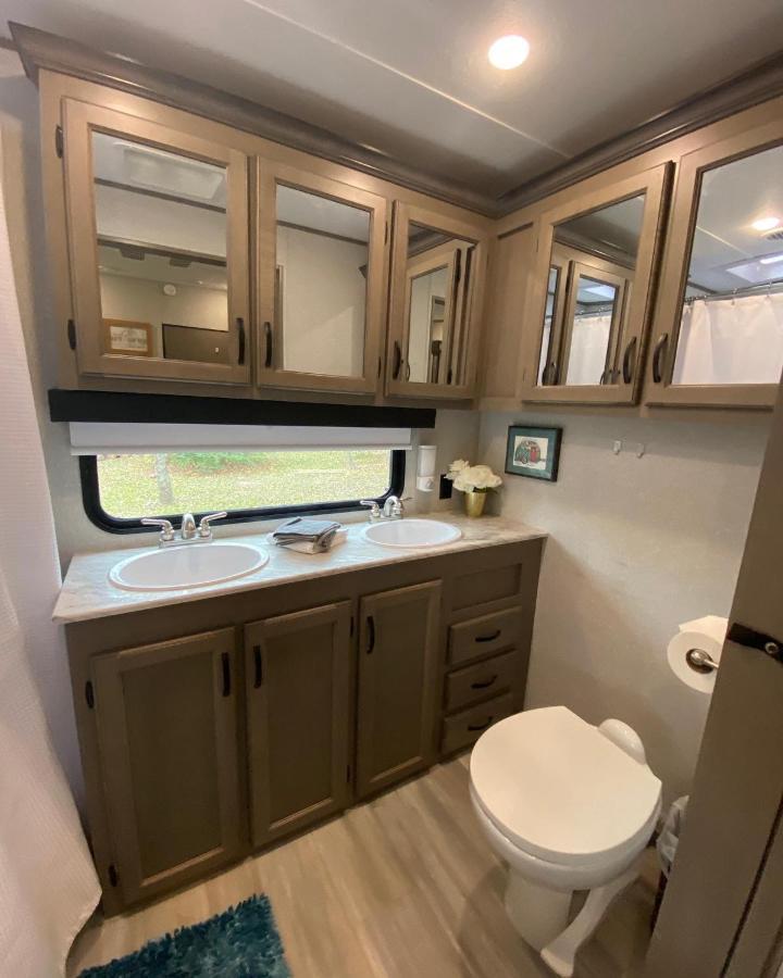 Cozy Rv Experience W/Pool+Spa Near Lake Conroe Willis エクステリア 写真