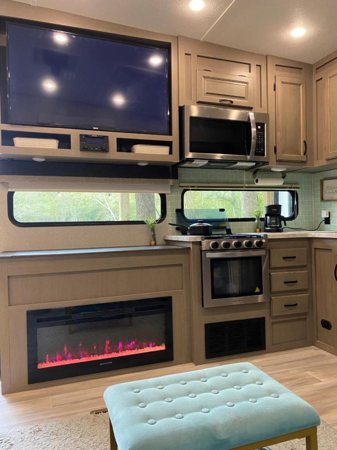 Cozy Rv Experience W/Pool+Spa Near Lake Conroe Willis エクステリア 写真